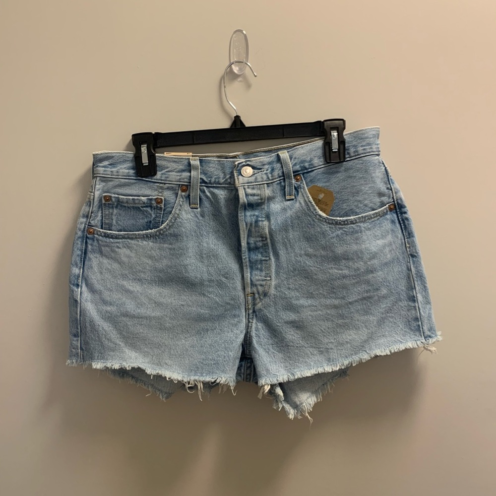 NWT Levi 501 Jean shorts high rise size 31